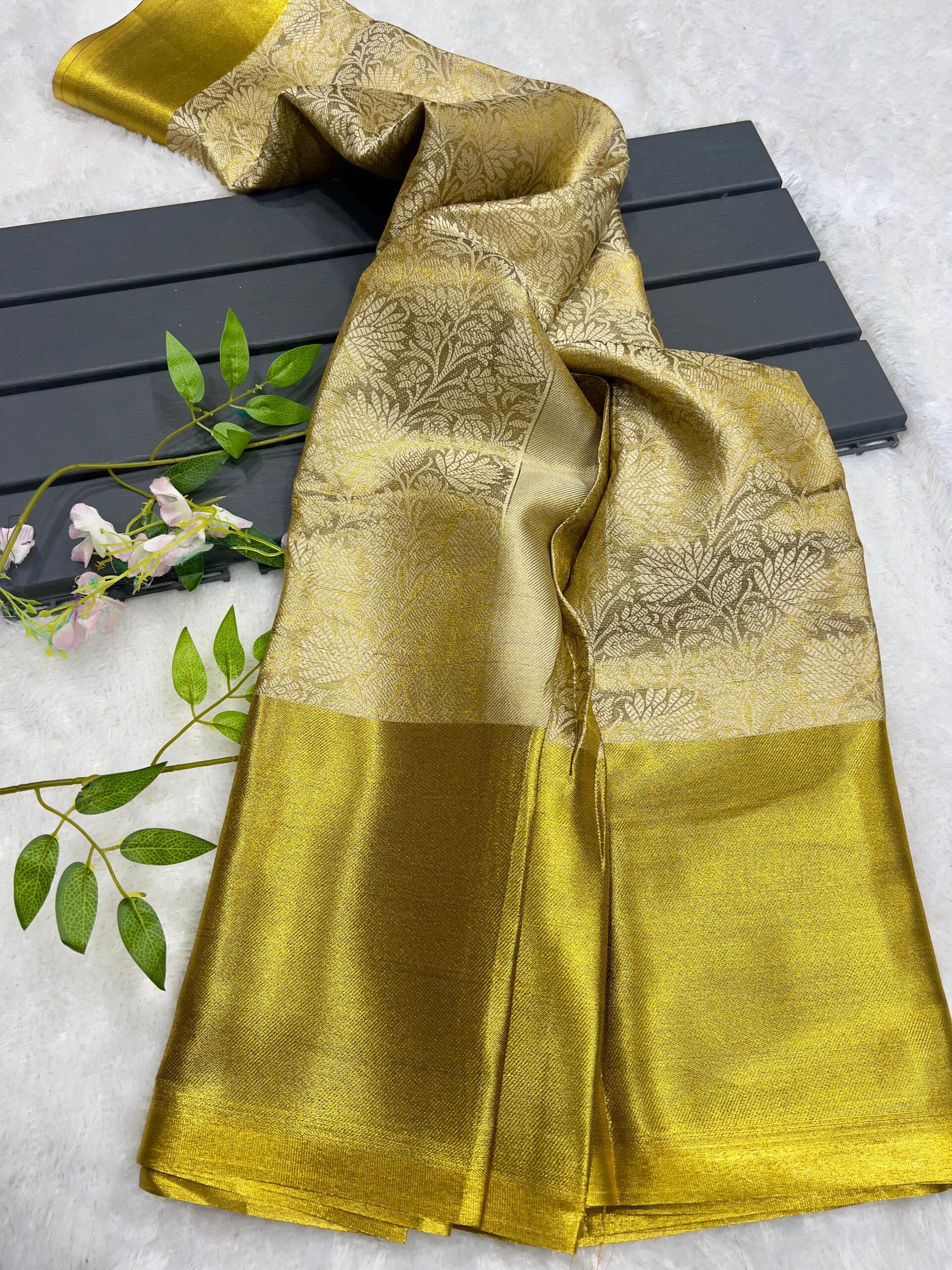 Handloom Golden Tissue Zari Silk Saree - Image 4